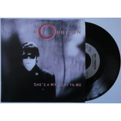 ROY ORBISON - She's A Mistery To Me (Pressage UK)