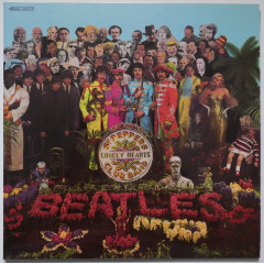 THE BEATLES - Sgt. Pepper's Lonely Hearts Club...
